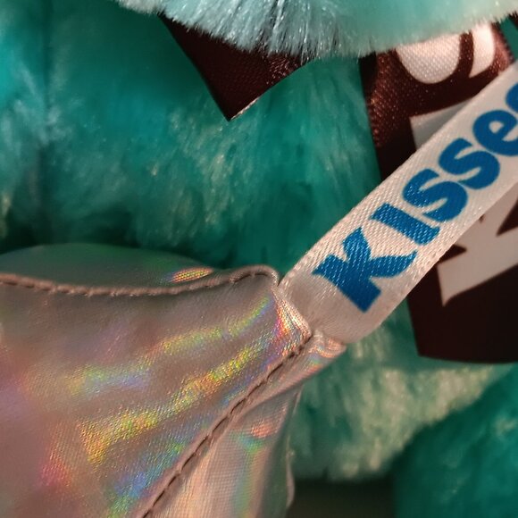 2 Hershey Chocolate Kisses Plush Bears - Picture 6 of 7
